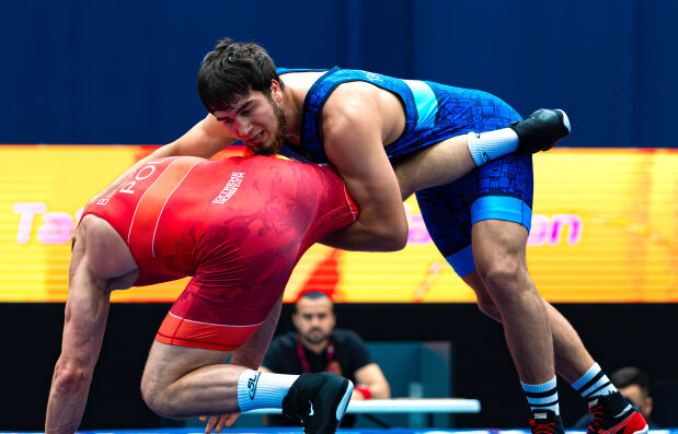 بحرین با شش دوتابعیتی میان بزرگان کشتی جهان بحرین با شش دوتابعیتی میان بزرگان کشتی جهان