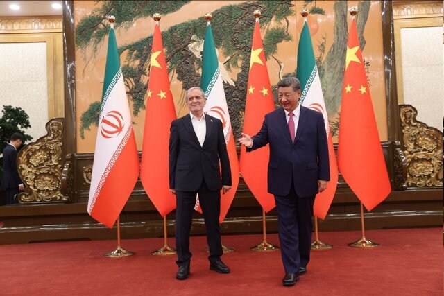 سفر پزشکیان به چین؛ گامی برای تقویت چندجانبه‌گرایی در برابر تمامیت‌خواهی غربی‌ها