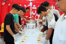 برپای غرفه ها و مواکب خدمت رسانی در کنار جشن بزرگ میلاد پیامبر در کرمانشاه