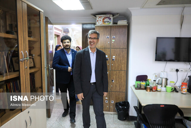 معاون آموزشی وزیر علوم از ایسنا بازدید کرد