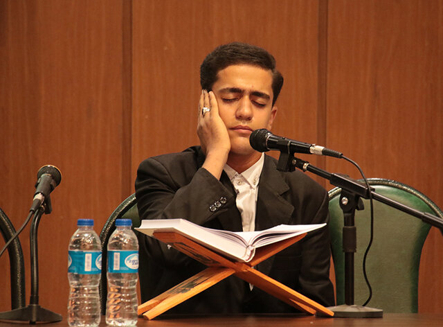 کرسی تلاوت رضوی در دانشگاه ایلام برگزار شد