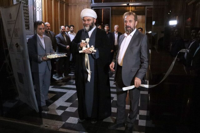 نمایش ۱۵ اثر خطی و نگاره به‌مناسبت ۱۵۰۰ سالگی میلاد پیامبر (ص)