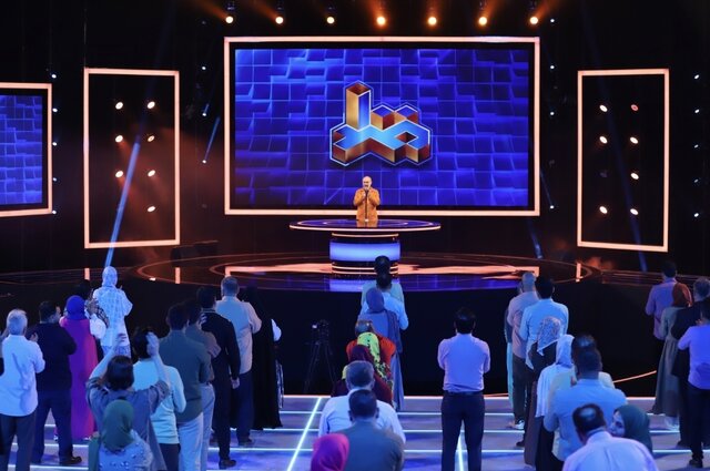 آغاز اجرای هادی حجازیفر در تلویزیون با مسابقه «صد» + ویدئو