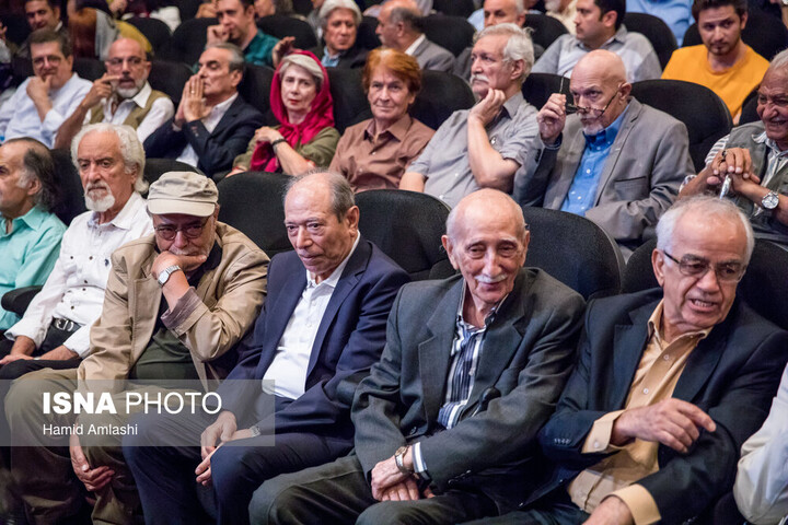 مرور عکسهای کمتر دیده شده در آستانه روز ملی سینما مرور عکسهای کمتر دیده شده در آستانه روز ملی سینما