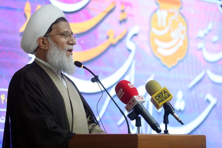لزوم معرفی فعالیت‌های هنری ارتش به جامعه/ شاعر مهندس معارف بلند در قالب الفاظ کوتاه است