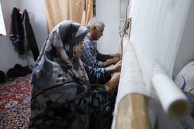 قالی‌بافی توسط خانواده‌های روستای جیریا