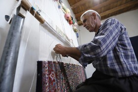 قالی‌بافی توسط خانواده‌های روستای جیریا