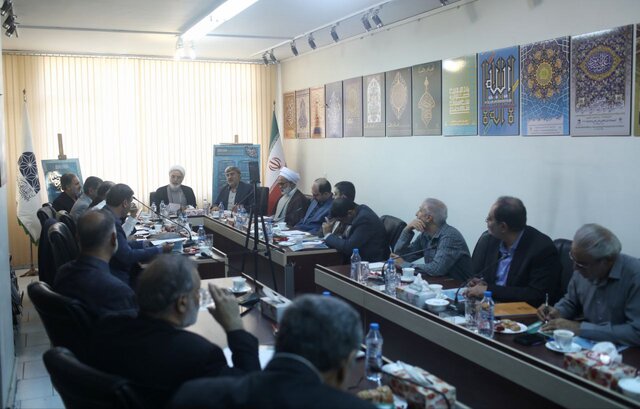 پوستر بیست و دومین جشنواره امام رضا (ع) رونمایی شد پوستر بیست و دومین جشنواره امام رضا (ع) رونمایی شد