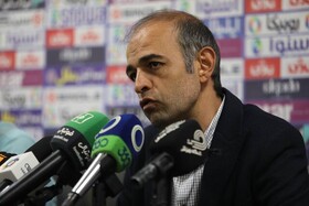 نویدکیا: با VAR وقت‌مان را تلف می‌کنیم