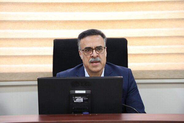 مهارت‌آموزی و توانمندسازی دانشجویان مورد توجه قرار گیرد