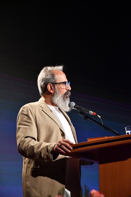 من را متوهم خواندند!