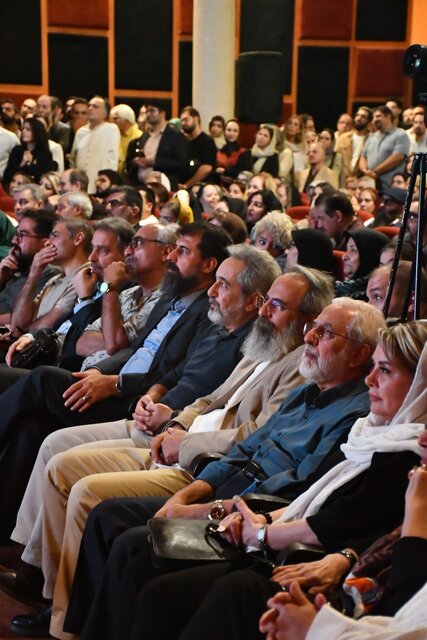 من را متوهم خواندند!