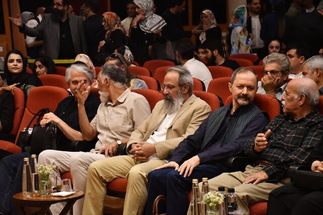 من را متوهم خواندند!