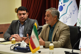 رسول رکنیزاده، رئیس دانشگاه اصفهان و حمزه صفربیگی، مشاور رئیس مرکز پژوهش های مجلس و  دبیر اندیشکده های حکمرانی و قانونگذاری مرکز پژوهش های مجلس شورای اسلامی در آیین افتتاح اندیشکده حکمرانی و قانون گذاری - اصفهان