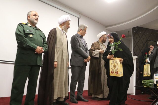 ایسنا و ایکنا رسانه‌های برتر وقف در فارس شدند