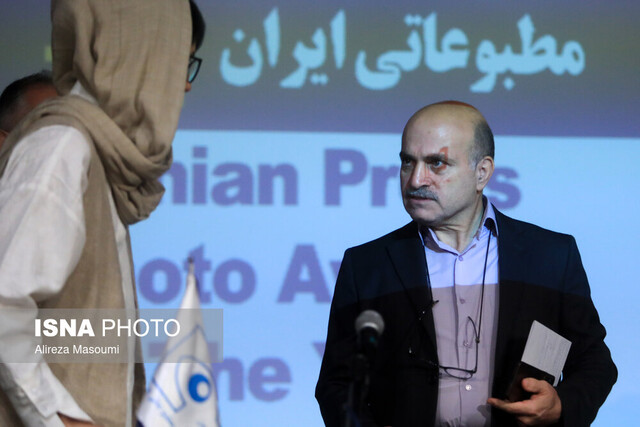 عکاس خبری چشم جامعه است/ به او اجازه کار بدهیم