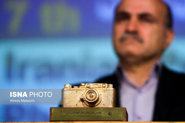 عکاس خبری چشم جامعه است/ به او اجازه کار بدهیم