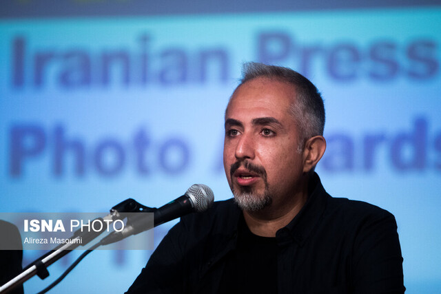 عکاس خبری چشم جامعه است/ به او اجازه کار بدهیم