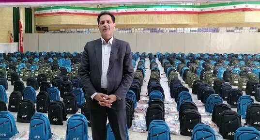 ۱۰۰۰ بسته آموزشی برای دانش‌آموزان جنوب کرمان تهیه شد