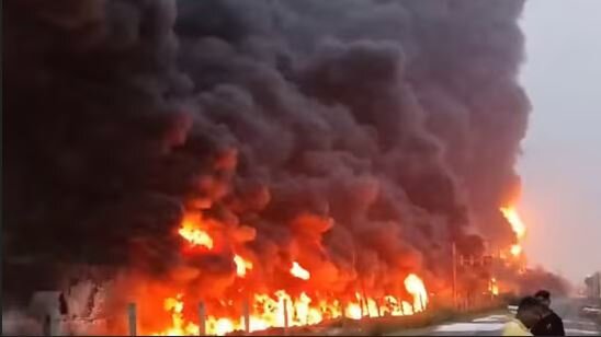 عکس تزئینی است آتشسوزی در کارخانهای در شمالغرب ترکیه ۶ کشته برجای گذاشت