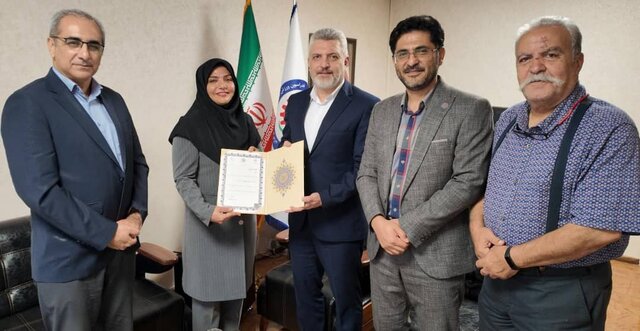 انتصاب یک بانوی خوزستانی در انجمن اسکواش کارگران کشور