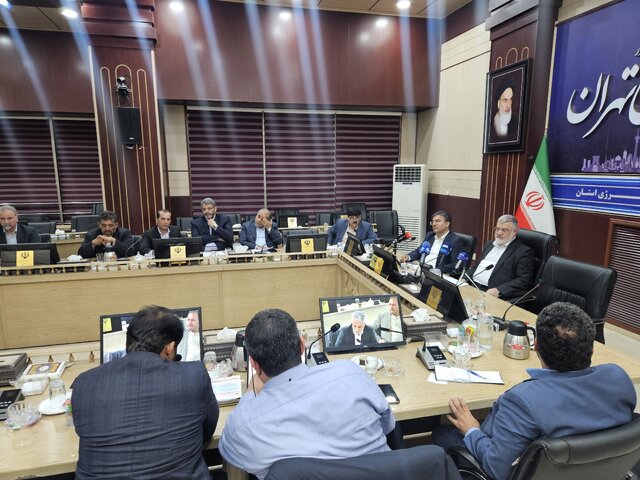 آغاز احداث ۱۶۷ مگاوات انرژی خورشیدی در ۸۷ واحد صنعتی تهران/ صدور پروانه احداث ۹۵۶۹ مگاوات انرژی خورشیدی 