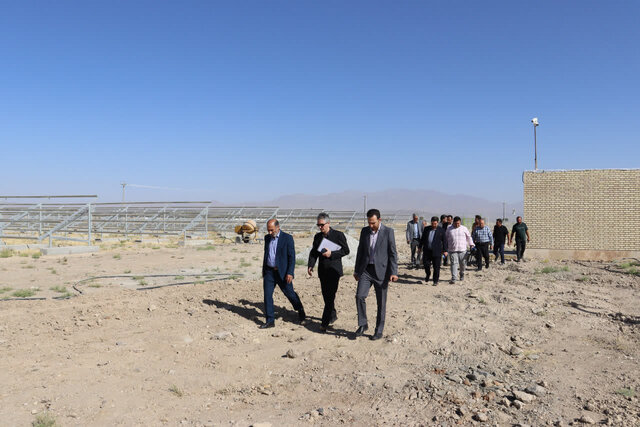 توسعه نیروگاههای خورشیدی در ملایر شتاب گرفت