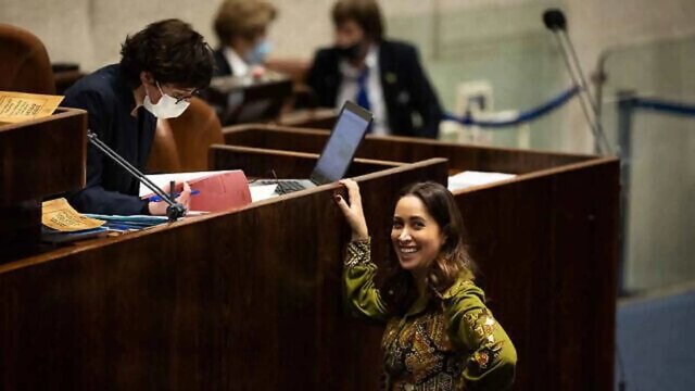 می گولان مدیر دفتر وزیر صهیونیست به اتهام قاچاق مواد مخدر و فساد مالی دستگیر شد