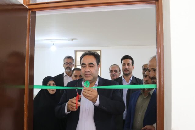 دبیرخانه ملی شهابسنگ ایران در زرند افتتاح شد دبیرخانه ملی شهابسنگ ایران در زرند افتتاح شد