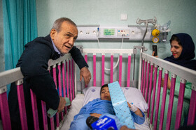 بازدید مسعود پزشکیان، رئیس جمهور از بخش کودکان بیمارستان  فیاض بخش 