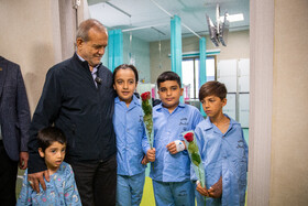بازدید مسعود پزشکیان، رئیس جمهور از بخش کودکان بیمارستان  فیاض بخش 