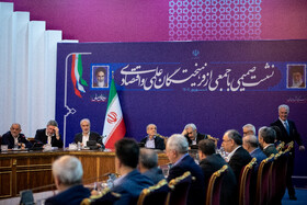 نشست صمیمی رییس جمهور با جمعی از فرهیختگان علمی و اقتصادی