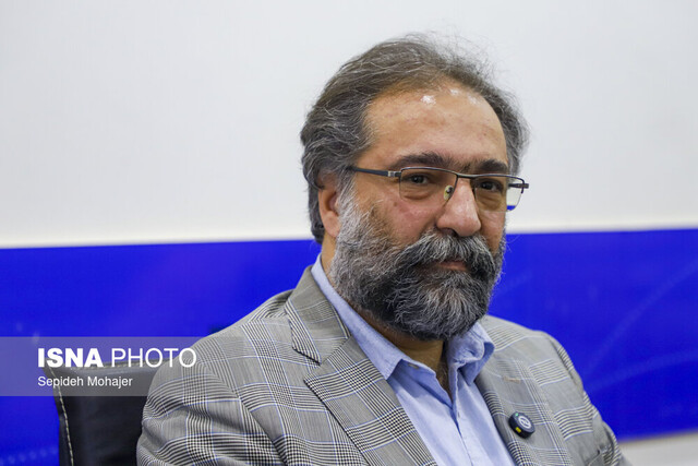 یک استاد ادبیات فارسی: هر رویداد بزرگ تاریخی می‌تواند جریان تازه‌ای در ادبیات ایجاد کند