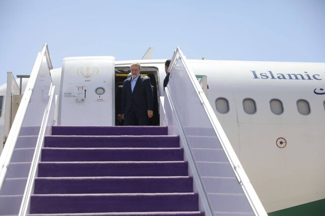 لاریجانی وارد ریاض شد لاریجانی وارد ریاض شد