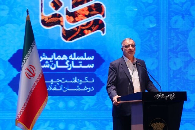 استقلال فرهنگی و اقتصادی جز با تلاش، آگاهی و قیام مردم برای ساخت ایران اسلامی محقق نمی‌شود