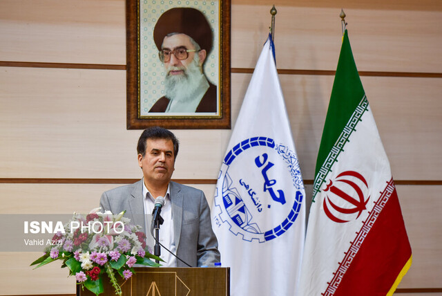 از ظرفیت‌های جهاد دانشگاهی برای رفع ابرچالش‌های کشور استفاده می‌کنیم