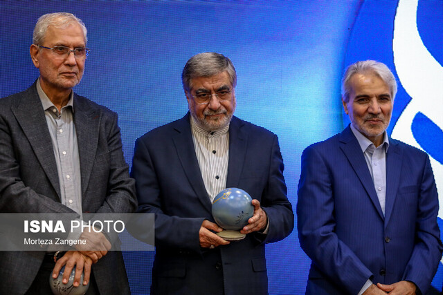 حضور ویژه یک هنرمند در جشن تولد هنرمندان پیشکسوت متولد تابستان + عکس