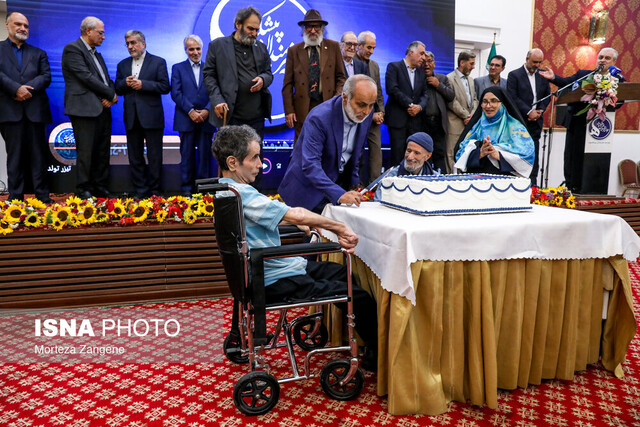 حضور ویژه یک هنرمند در جشن تولد هنرمندان پیشکسوت متولد تابستان + عکس