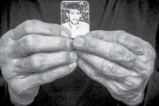 این سربازان دل از خاک نمیکندند