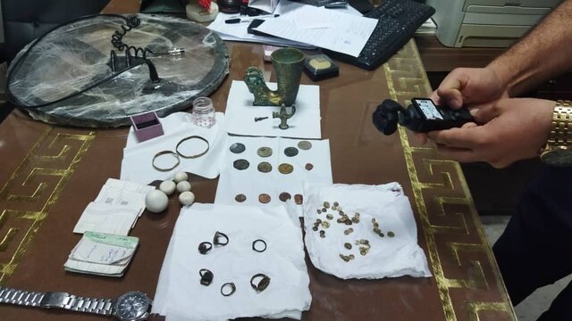 عکس تزئینی است کشف ۶۷۹ قلم شیء تاریخی در فارس/ ۷۸ نفر دستگیر شدند