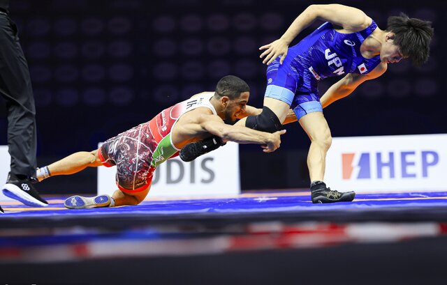 قهرمان UFC درباره رحمان عموزاد: انتقام، غذایی است که باید سرد سرو شود!