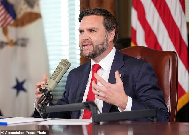 آسوشیتدپرس: کارزار انتقامجویی ترامپ در آمریکا آغاز شده است