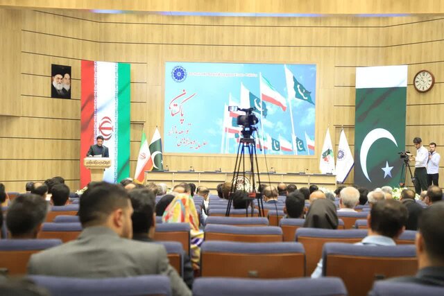 از ایجاد نمایشگاه دائمی کرمان در پاکستان تا لزوم رفع موانع گمرکی و سرمایه‌گذاری