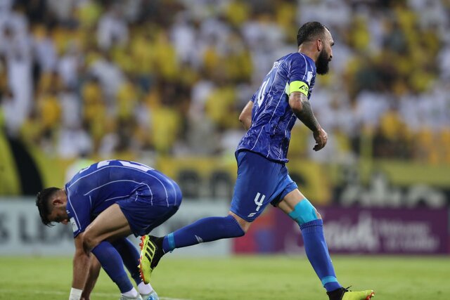 بازیکن استقلال به چادرملو رسید بازیکن استقلال به چادرملو رسید