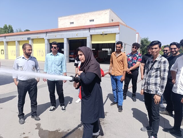 تنها دانشگاه تخصصی آتشنشانی ایران؛ آموزش با شعلههای آتش