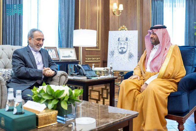 رایزنی دیپلمات ایرانی با یک مقام سعودی رایزنی دیپلمات ایرانی با یک مقام سعودی