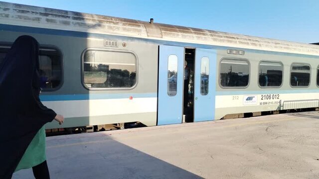 تاکید معاون فرمانداری پیشوا بر تسهیل تردد دانشجویان در آغاز سال تحصیلی جدید/ایستگاه راه‌آهن پیشوا باید تجهیز شود