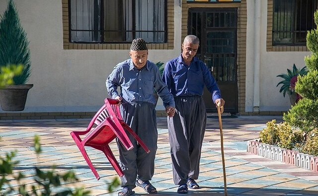 سالمندی صبر سنگین، شعله سکوت