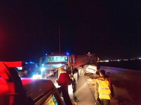 تصادف اتوبوس با تریلی در جاده نی‌ریز - سیرجان ۲۸ مصدوم برجا گذاشت