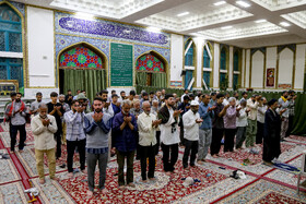 اقامه نماز در محل عبادت امام رضا (ع) - کاروان پیاده قم تا مشهد